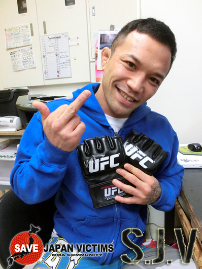 SJV 山本“KID”徳郁 UFC オフィシャル グローブ サイン入り : LUTADOR