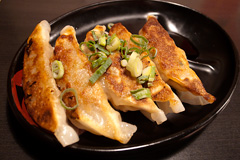 セットの餃子5個