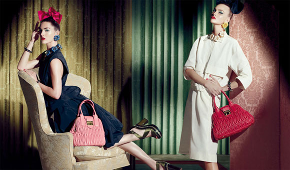 Trentini、Jessica Stam、Karen Elson、Sung Hee、Daphne Groeneveld、Candice Swanepoel共演ミュウミュウ早春シリーズ50年代復古ファッションの魅力。