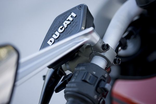 DIAVEL (9)