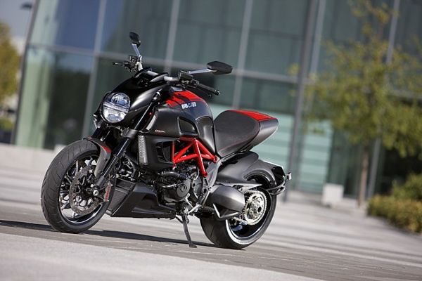 DIAVEL (7)