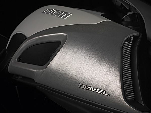 DIAVEL (22)