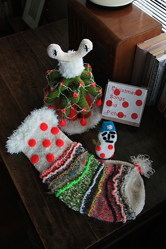 Christmas picture and movie contest-2010-commmons×203gow - 81/1