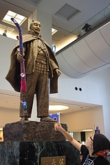 2010-2526-MOM-奇襲- Guerrilla Knitting in Japan - 21