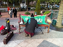 2010-続-恵比寿編み奇襲-FreePets編みベンチ 音と編み セッション0660