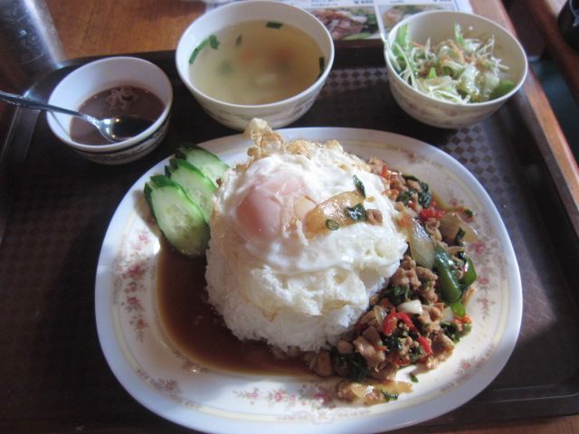 早い安い美味いの３拍子 タイ料理 トンタイ 東新宿 のランチセット 毎日カレー と タイ料理 By エスニカン