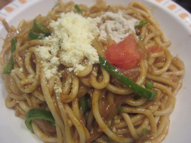 リトル小岩井 大手町 で キーマカレースパゲティ と ドライカレーサンド 毎日カレー と タイ料理 By エスニカン
