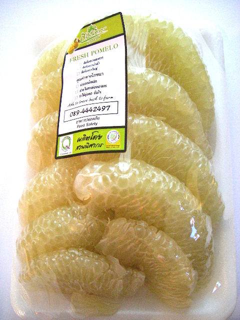 タイのポメロ大きサイズ5個。皮まで美味しい。いろいろお料理