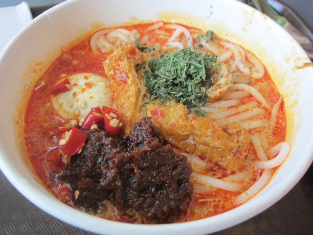 美味「ラクサ」はシンガポール・チャンギ国際空港にも！（旺