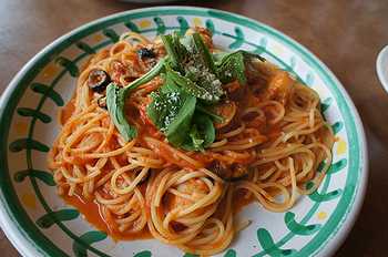 トマトソースのパスタ
