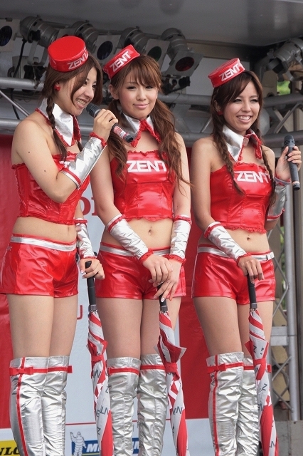 SUPER GT 2010 第5戦 SUGO 木村好珠さん、遠野千夏さん、天野 SUPER GT 2010 第5戦 SUGO 木村好珠さん、遠野千夏さん、天野