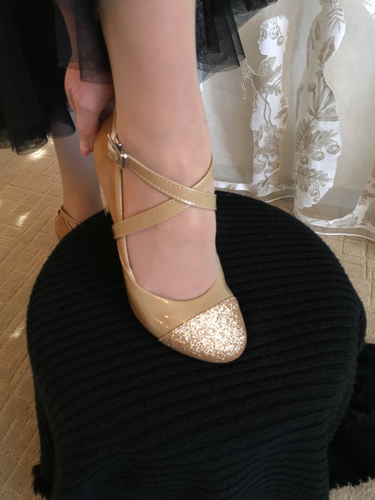 新作パンプス