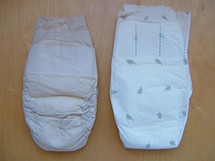 左:アメリカseventh generation、右:アメリカNature Babycare