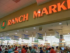 RanchMarketキャッシャー前