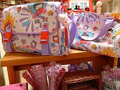 ForthSt.の子供服屋にはキティちゃんも売っている。