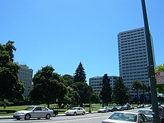 Oaklandが都会で…。