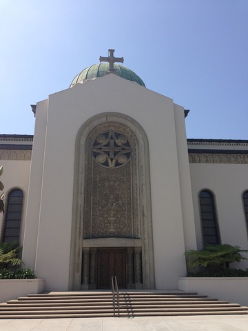 ロサンゼルス教会探訪 ピンクな教会と自然光が素敵な教会 : まぐやまの