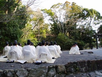 春季皇霊祭遙拝
