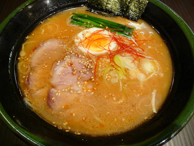 �餯�У�����������������