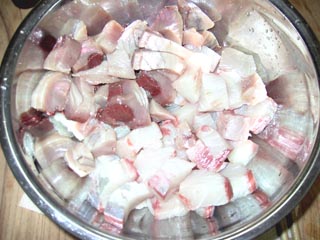 2.ぶつ切りをボールに.jpg