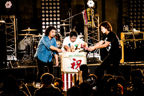 news_xlarge_0004DS1_9222