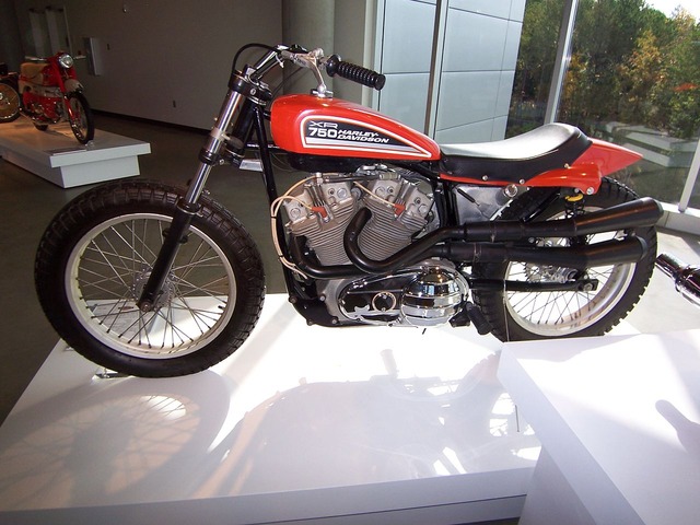 1280px-1980_Harley_Davidson_XR750_1