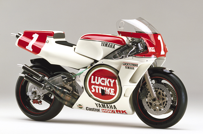 pic_gallery_yzr500_0w98_01