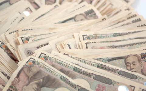 【何に使う】一般人「お金欲しい！お金欲しい！」