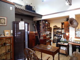 カフェ瑠璃店内