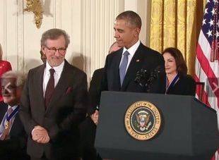 スティーヴン・スピルバーグ監督、大統領自由勲章を受章