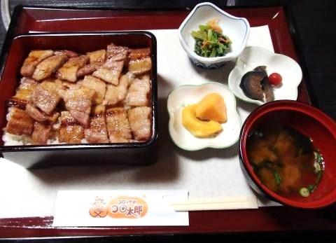 とんとん蒲焼重1