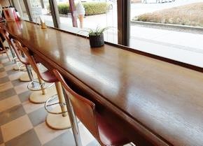 カウンター席