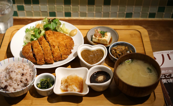 かえる食堂 蓮