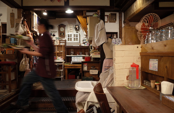 ハチミツボタンR0016944