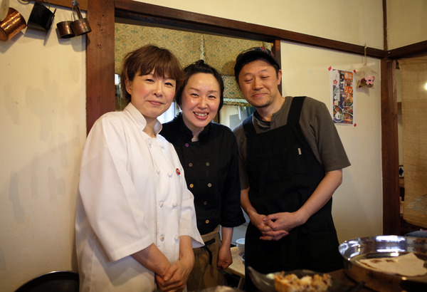桜富士山かもめ食堂R0022871
