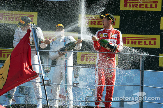 ルイス・ハミルトン、ニコ・ロズベルグ、セバスチャン・ベッテル、2015年F1イタリアGP シャンパン・ファイト