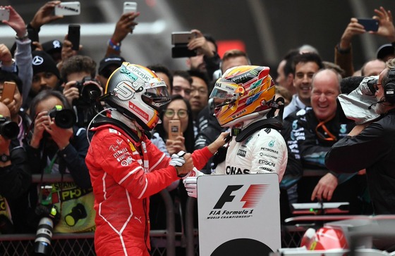 セバスチャン・ベッテルとルイス・ハミルトン、2017年F1中国GP