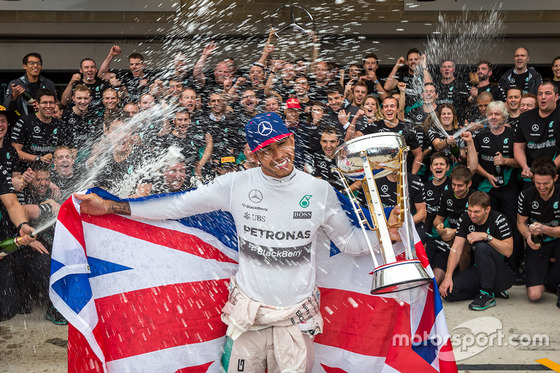 ルイス・ハミルトン(メルセデス)2015年F1ワールドチャンピオン