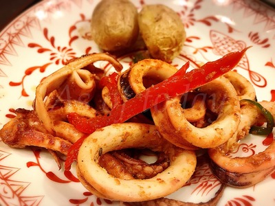 塩麹するめいかとピーマンのバターカレー炒め