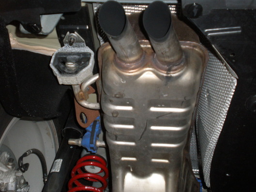 プジョー308ＧＴｉのワンオフマフラーカッター