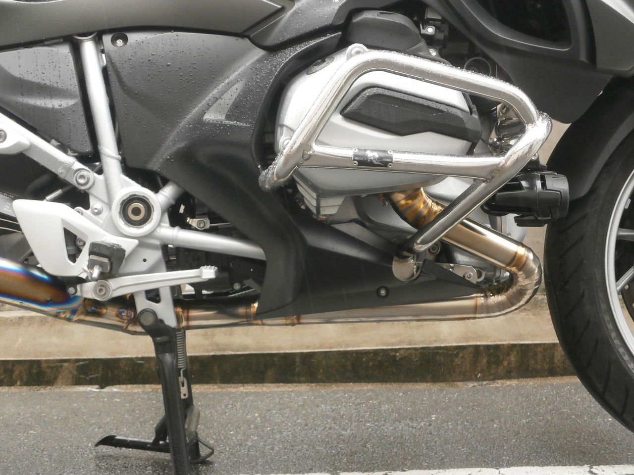 R1200RT エキパイマフラー 1811 7693905/7693906 BMW 純正  バイク 部品 1811 7693905 7693906 コケキズ無し 品薄 車検 Genuine:22324715