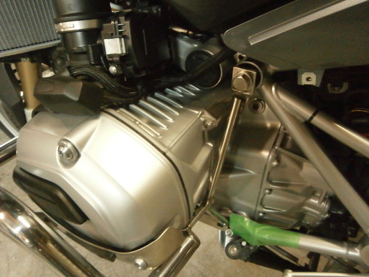 BMW R1200RT エンジンガード　カウル内部トラス構造