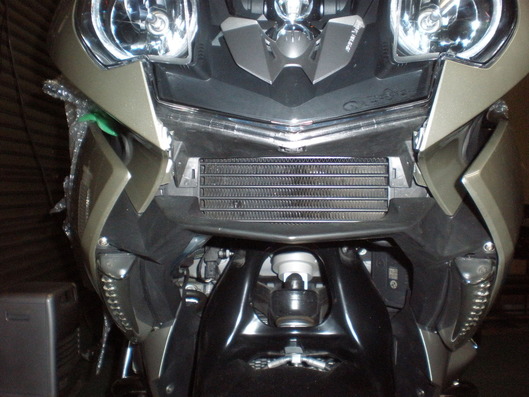 BMW　K1600GTL　オイルクーラー