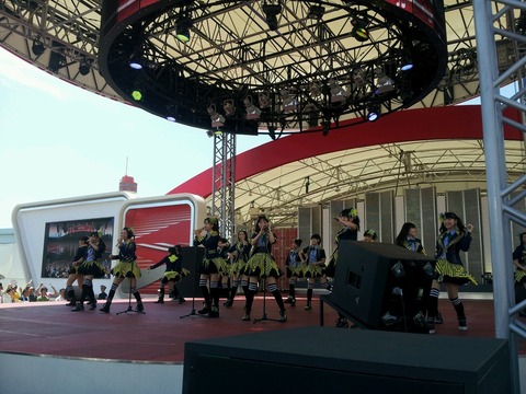 HKT48がマジすかロックンロールを披露!!