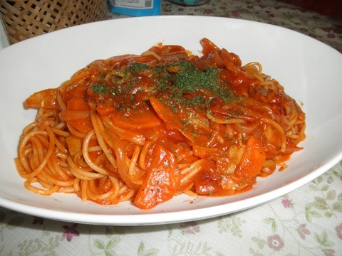 トマトソースパスタ