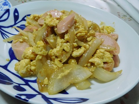 魚肉ソーセージの卵炒め