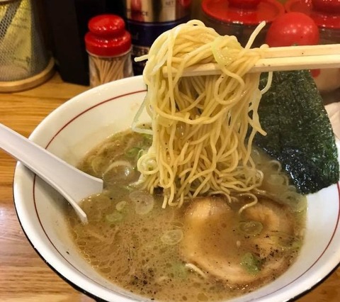 とんこつ醤油ラーメン