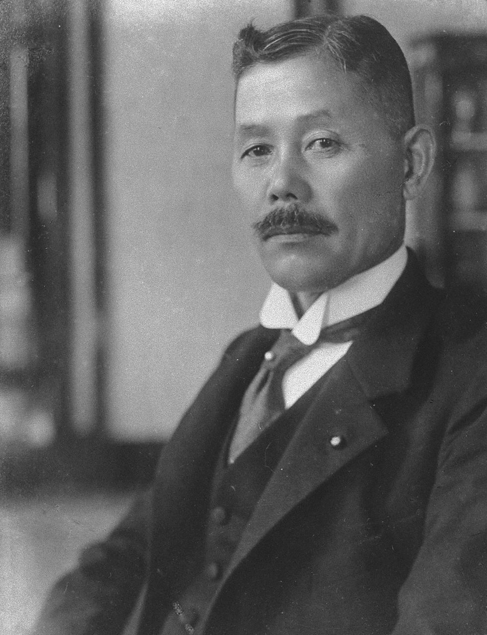 加藤高明は俺の嫁 加藤高明は俺の嫁