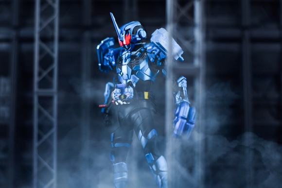 S.H.フィギュアーツ 仮面ライダーグリスブリザード Amazon.co.jp: バンダイ(BANDAI) S.H.Figuarts 仮面ライダー
