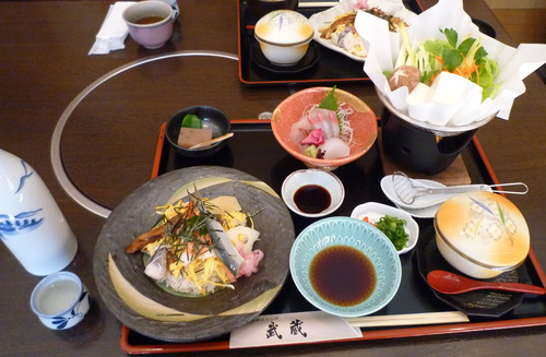 P1030237昼ごはん武蔵